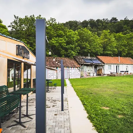 Ferde Es Vendeghaz Apartamento